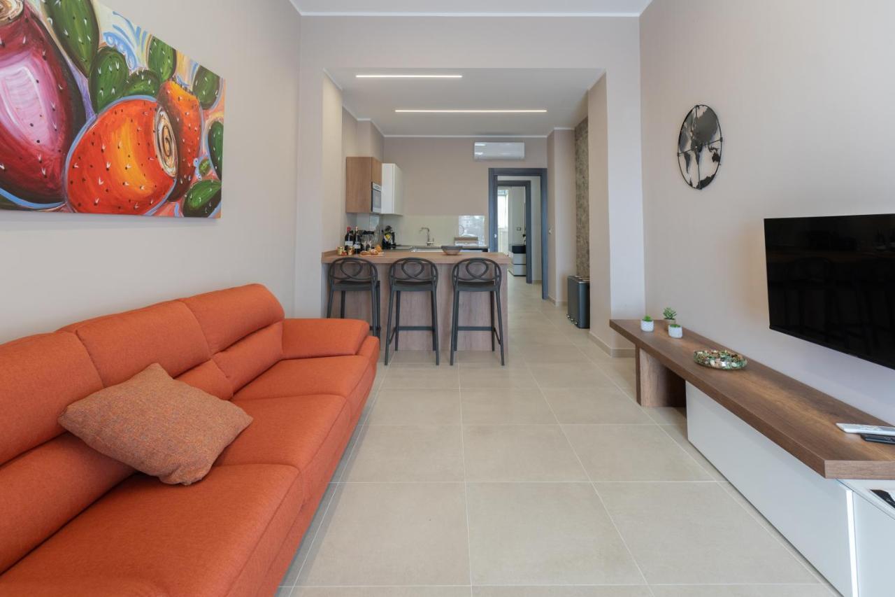 Iitana Luxury Apartment - Fronte Mare Con Vasca Idromassaggio คาตาเนีย ภายนอก รูปภาพ