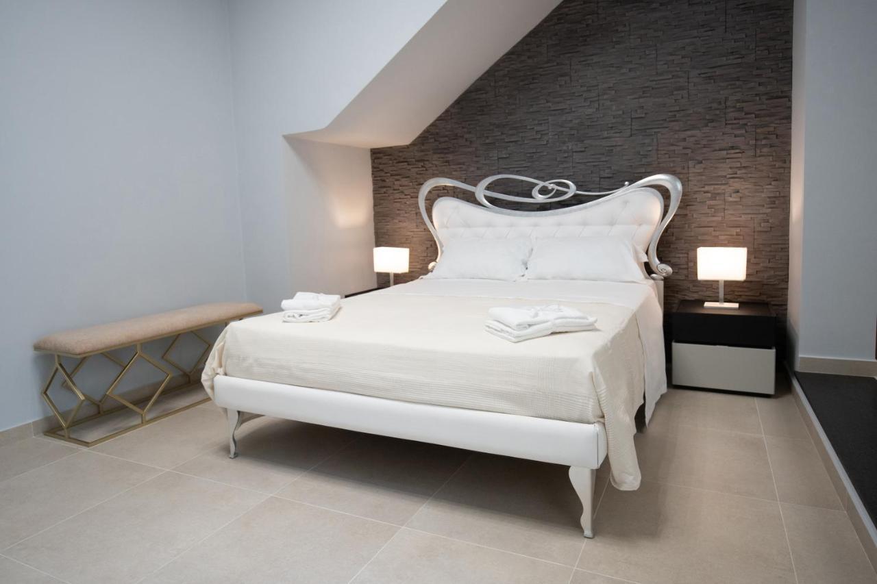 Iitana Luxury Apartment - Fronte Mare Con Vasca Idromassaggio คาตาเนีย ภายนอก รูปภาพ