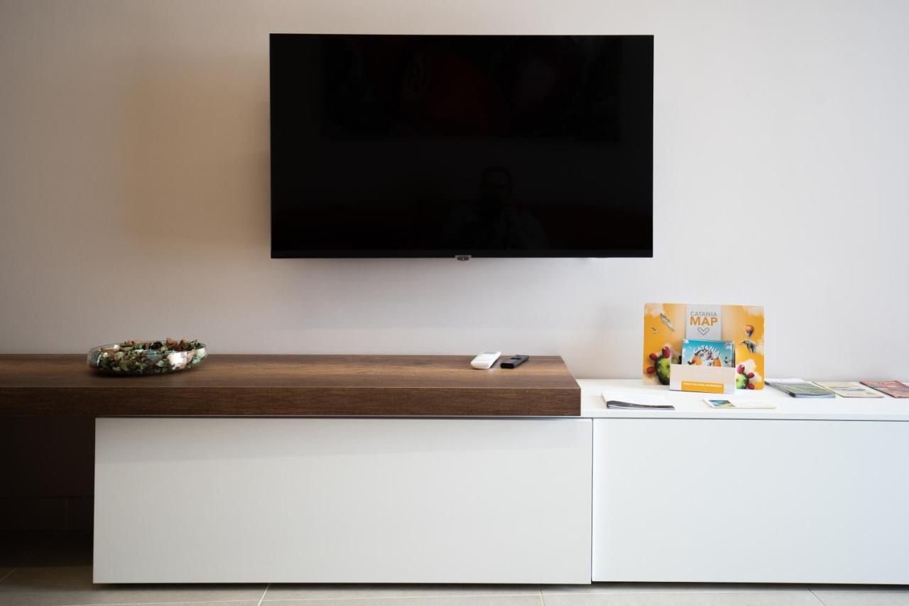 Iitana Luxury Apartment - Fronte Mare Con Vasca Idromassaggio คาตาเนีย ภายนอก รูปภาพ
