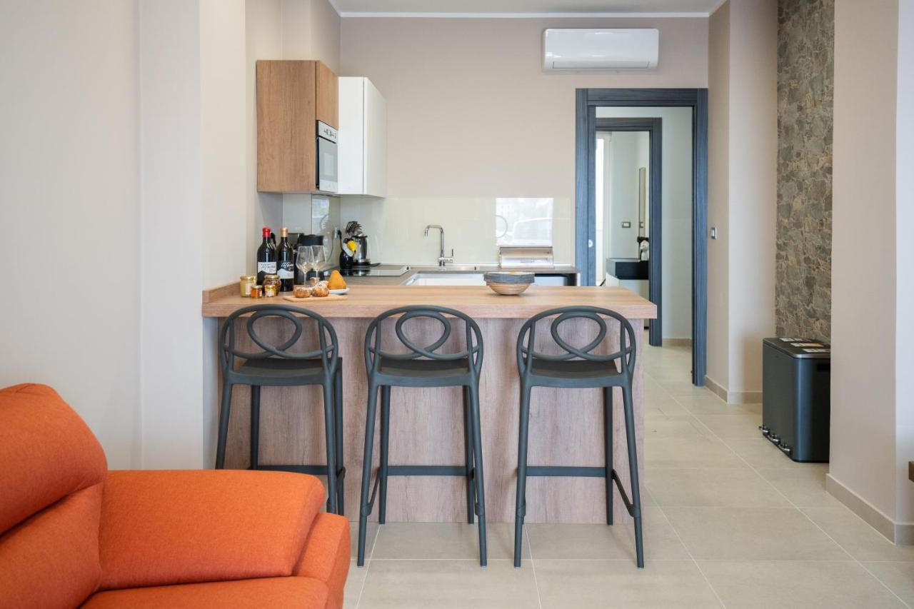 Iitana Luxury Apartment - Fronte Mare Con Vasca Idromassaggio คาตาเนีย ภายนอก รูปภาพ