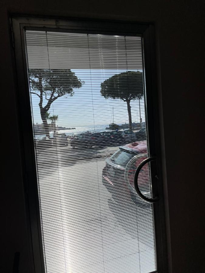 Iitana Luxury Apartment - Fronte Mare Con Vasca Idromassaggio คาตาเนีย ภายนอก รูปภาพ