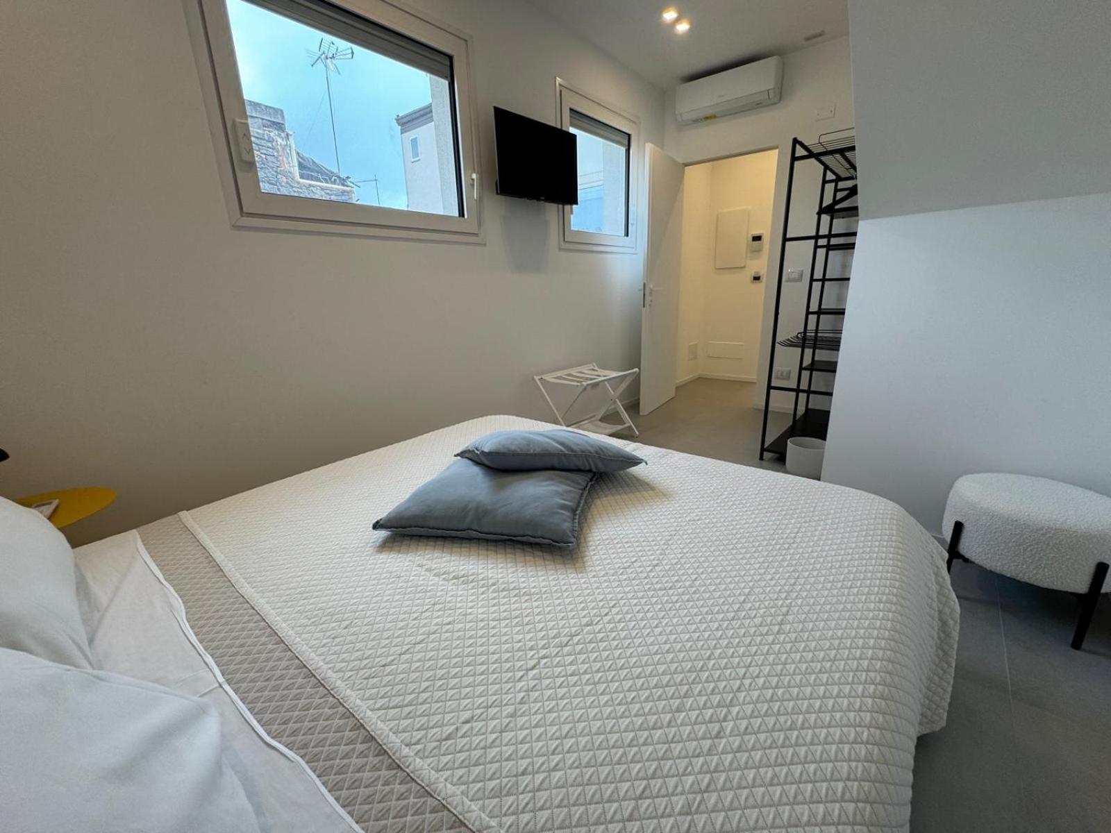Iitana Luxury Apartment - Fronte Mare Con Vasca Idromassaggio คาตาเนีย ภายนอก รูปภาพ
