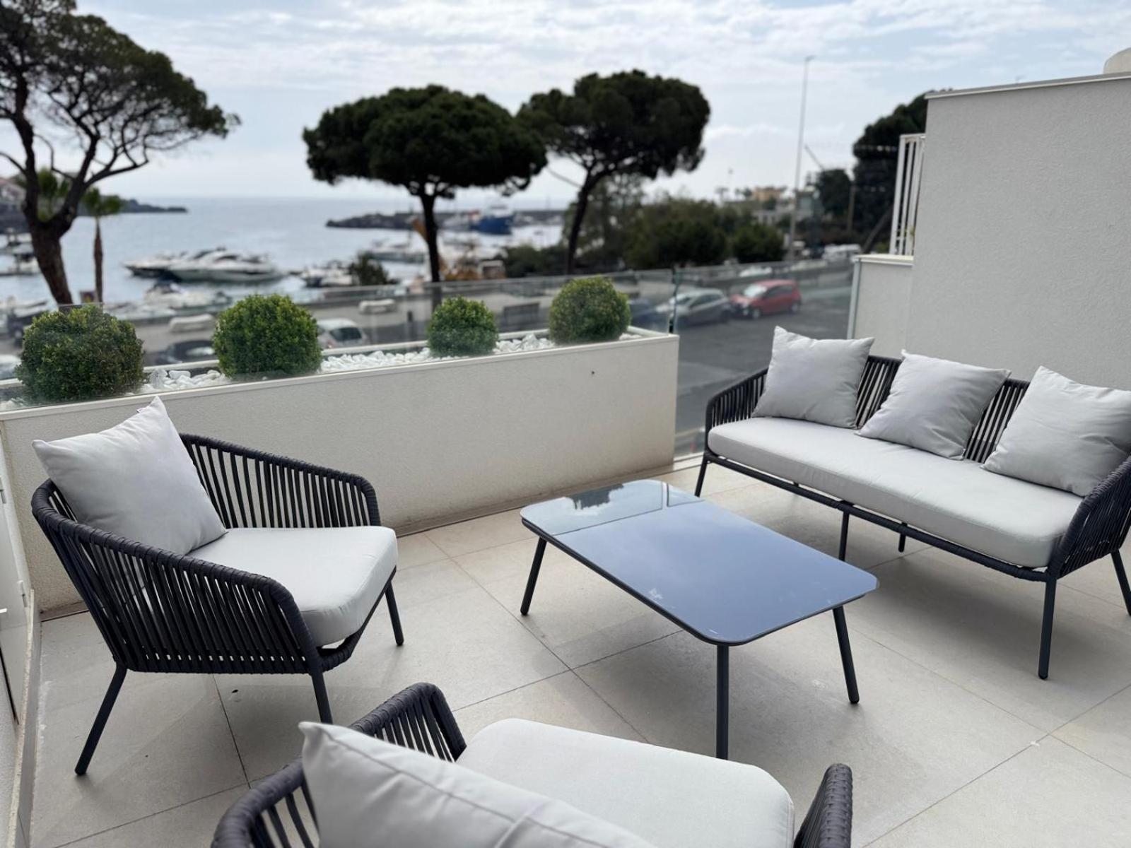 Iitana Luxury Apartment - Fronte Mare Con Vasca Idromassaggio คาตาเนีย ภายนอก รูปภาพ